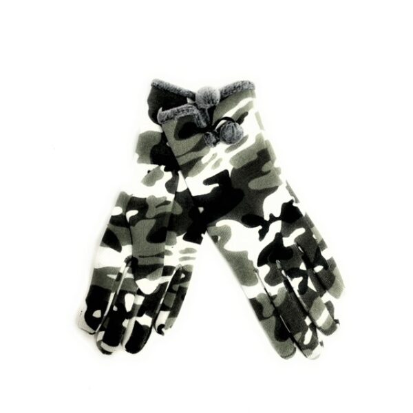 18 075 camo prints glove with pom pom accent