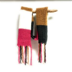 22s 0228 soft skinny chunky knit with fringe (copy)